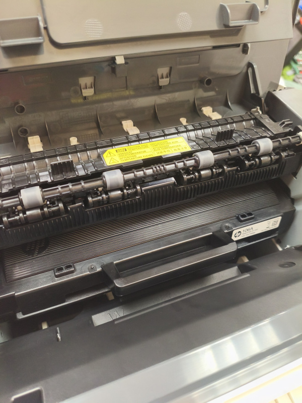 Принтер HP Laser 107w