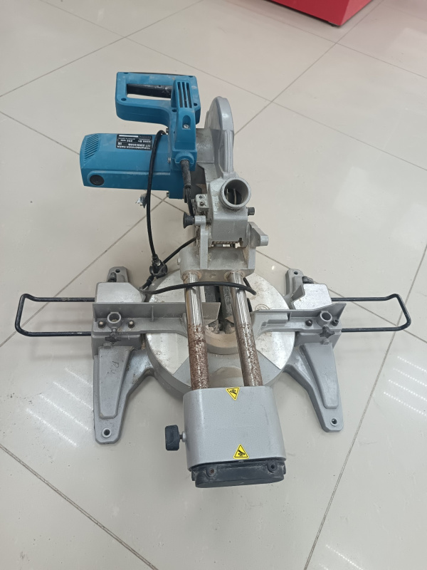 Торцовочная пила Workmaster ПТ-2200/255В