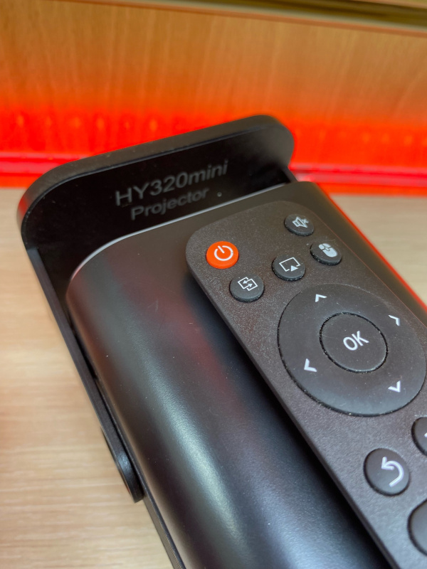 Проектор LCD PROJECTOR