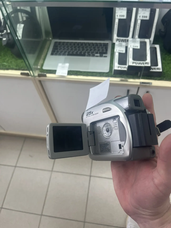 Видеокамера JVC gr d320e