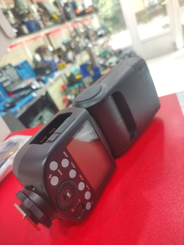 Вспышка  godox v850III