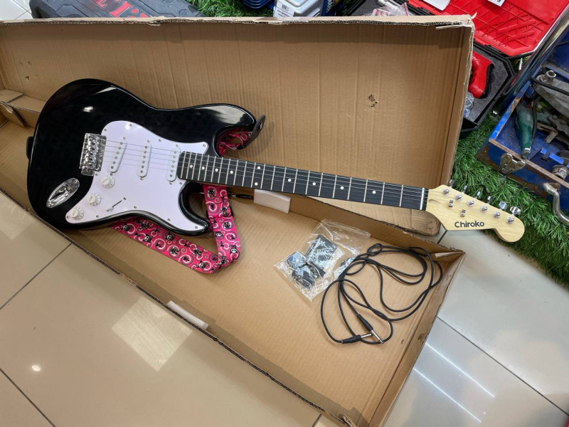 Музыкальный центр Без бренда Электрогитара