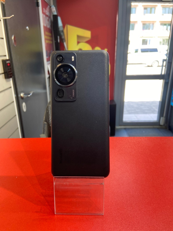 Мобильный телефон Huawei P60