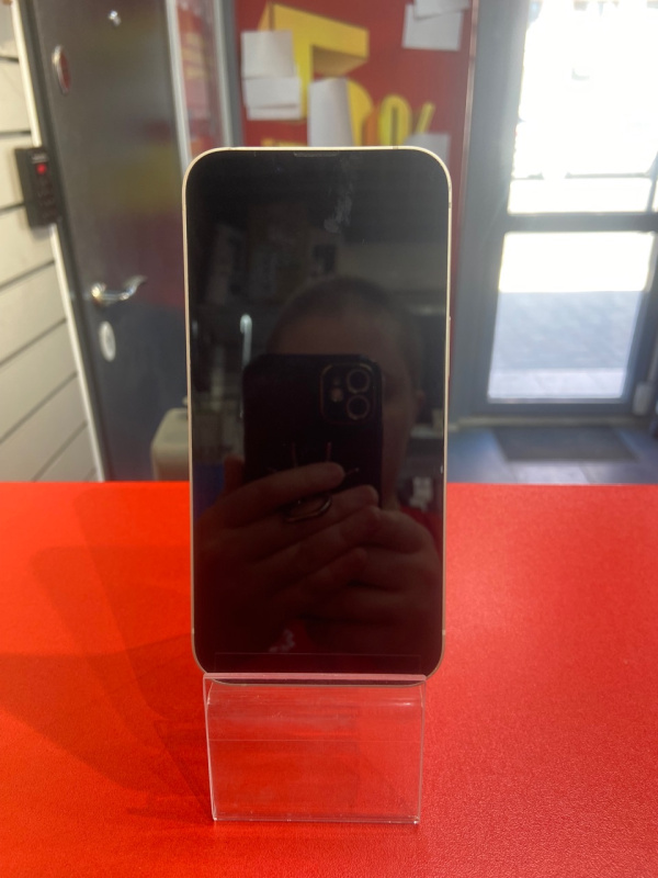 Мобильный телефон Apple iPhone 13