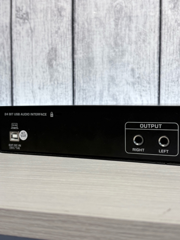 Усилитель  Freeboss UC66