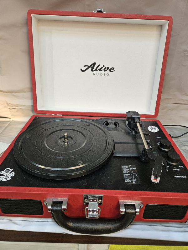 Музыкальный центр Alive  проигрыватель виниловых пластинок Studio